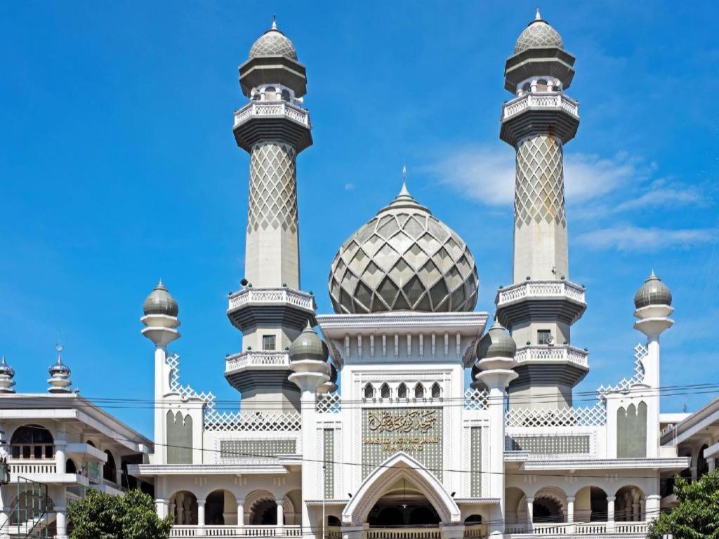 Oyo 3956 Hotel Palem 2 Syariah Malang Exteriör bild